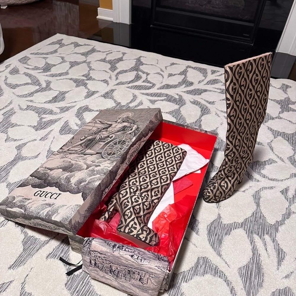 Gucci G Rhombus Platform boots, with bag and box. Worn once.